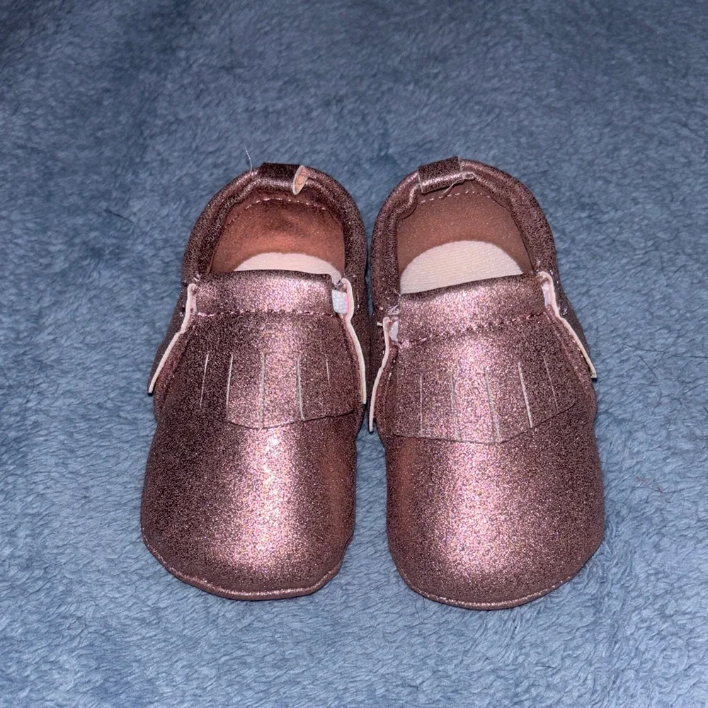 Pink Metallic Fringe Kids Moccasins